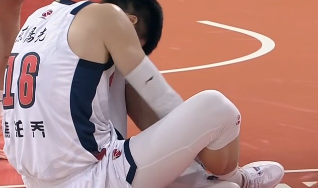 NBA录像回放-广东21分大胜吉林！奎因暴走42分，徐杰王者归来，焦泊乔意外伤退