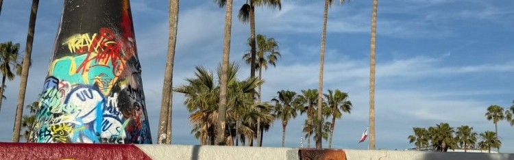 NBA直播-81分先生和83分先生的传承？洛杉矶当地壁画致敬科比&amp;阿德巴约