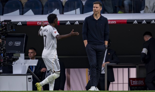 阿斯：维尼修斯续约谈判即将重启，若非阿隆索下课他本想离队